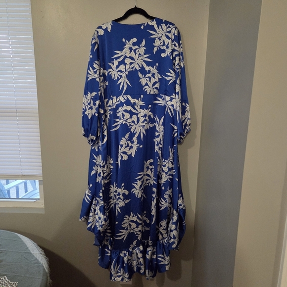 Alexis X Target Women's Plus Size Blue Floral Ruffled Hi-Low Satin Dress. 3X - Picture 6 of 11